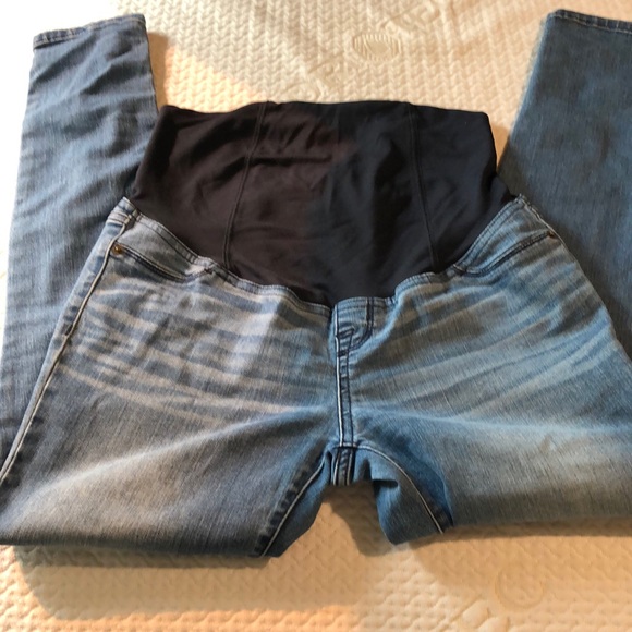2 pairs lightly used maternity jeans. Skinny. Light & dark wash. Retail $30 each - Picture 1 of 6